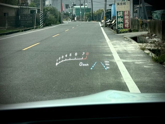 全球最強 2.0L渦輪增壓引擎 0-100km/h 僅需 4.0 秒｜ 限量韓規現車｜AMG紅卡鉗、U88方向盤旋鈕  第15張相片