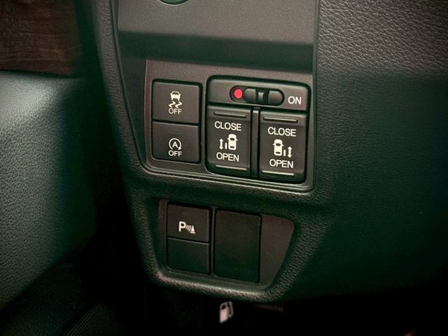 價格佛心釋出 划算到不行｜讓您輕鬆入手的家庭車｜摸門、免鑰匙、360環景、前後雷達、倒車顯影、盲點、天窗、觸控螢幕  第12張相片