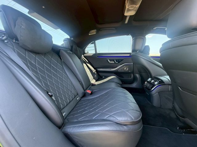 S-CLASS  第10張相片