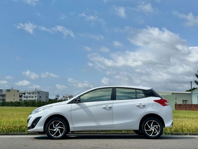 省油省稅金最舒適小車｜後雷達、倒車顯影、觸控螢幕、衛星導航、黑頂棚、Apple CarPlay、Android Auto  第5張相片