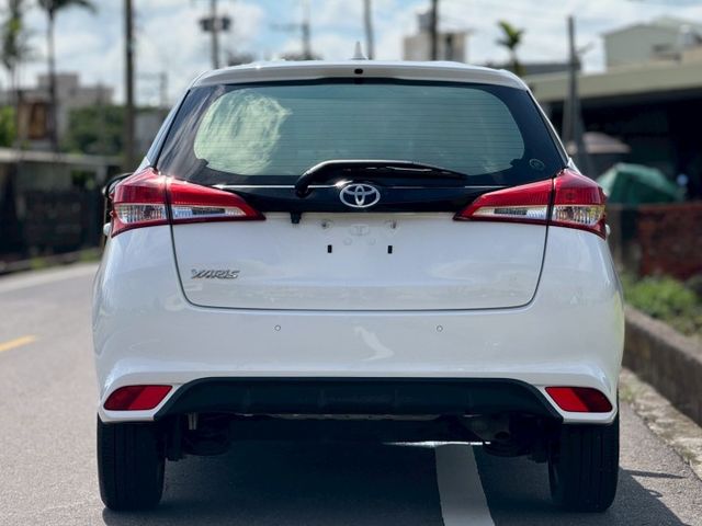 省油省稅金最舒適小車｜後雷達、倒車顯影、觸控螢幕、衛星導航、黑頂棚、Apple CarPlay、Android Auto  第14張相片
