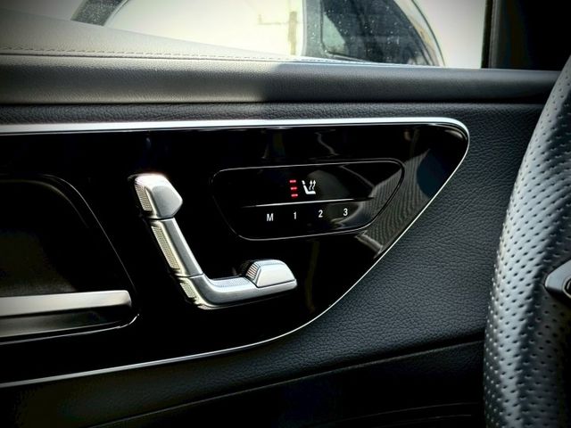 進化再升級，外匯高cp值｜賓士休旅車強勢來襲｜ＡMG夜色、48V輕油電、摸門、免鑰匙、P20進階跟車系統、腳踢、盲點  第13張相片