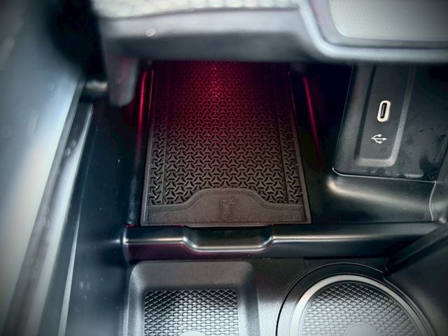 進化再升級，外匯高cp值｜賓士休旅車強勢來襲｜ＡMG夜色、48V輕油電、摸門、免鑰匙、P20進階跟車系統、腳踢、盲點  第16張相片