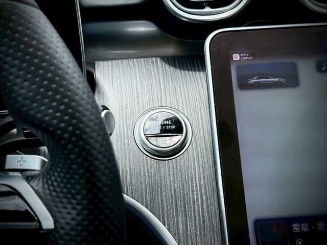 渦輪動力+智慧駕駛 出場自帶光芒｜AMG夜色、48V輕油電、LED魚眼頭燈、摸門、免鑰匙、ACC跟車  第10張相片