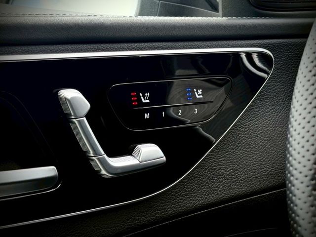 渦輪動力+智慧駕駛 出場自帶光芒｜AMG夜色、48V輕油電、LED魚眼頭燈、摸門、免鑰匙、ACC跟車  第13張相片