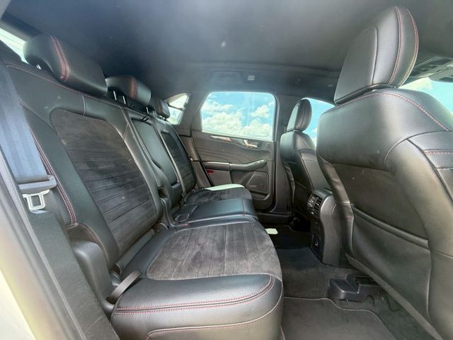 聰明又會跑的SUV，載家人、載夢想都剛剛好｜摸門、免鑰匙、ACC​、360環景、前後雷達、倒車顯影、抬顯、盲點、全景天窗  第8張相片