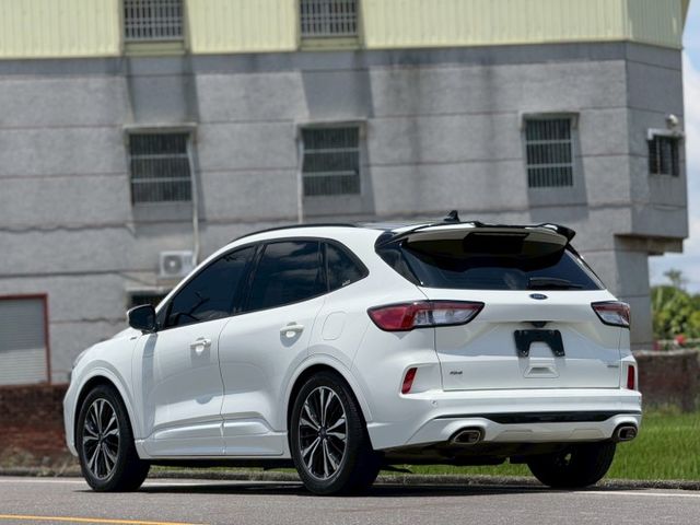 聰明又會跑的SUV，載家人、載夢想都剛剛好｜摸門、免鑰匙、ACC​、360環景、前後雷達、倒車顯影、抬顯、盲點、全景天窗  第18張相片