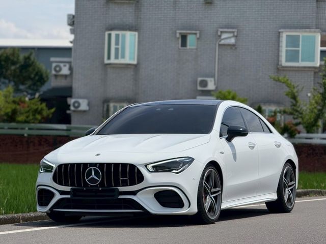 全球最強 2.0L渦輪增壓引擎 0-100km/h 僅需 4.0 秒｜ 限量韓規現車AMG紅卡鉗｜U88方向盤旋鈕  第2張相片