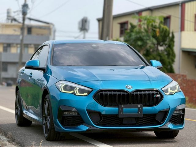 雙門的線條 線條的實用｜藍得剛剛好｜M-Sport套件、摸門、免鑰匙、LED魚眼頭燈、ACC跟車系統、5AS  第4張相片