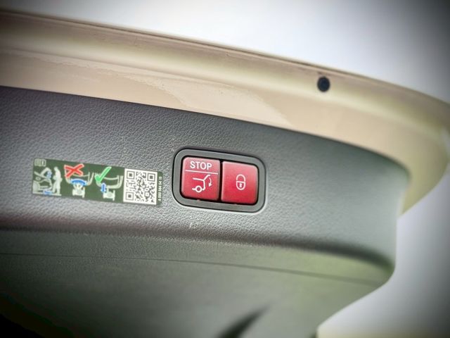 天氣變涼 氣場不能降｜48V輕油電、摸門、免鑰匙、LED頭燈、前後雷達、倒車顯影、盲點、全景天窗、氣氛燈、腳踢  第16張相片