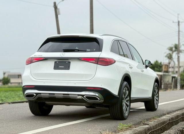 天氣變涼 氣場不能降｜48V輕油電、摸門、免鑰匙、LED頭燈、前後雷達、倒車顯影、盲點、全景天窗、氣氛燈、腳踢  第17張相片