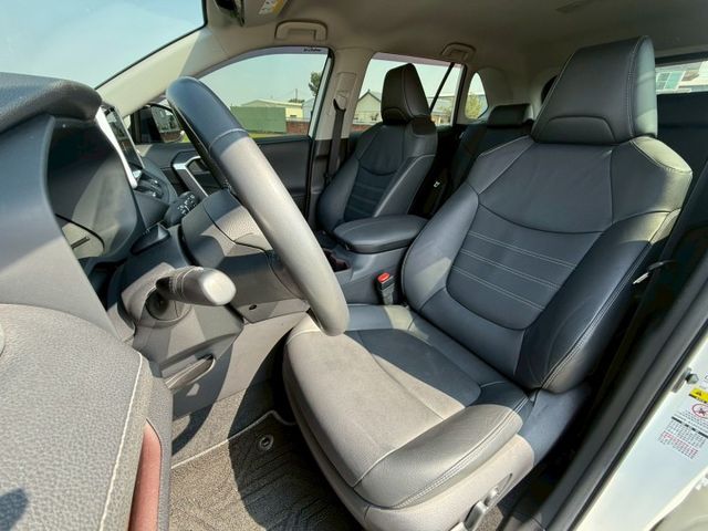 好開好養好省油　通勤、家庭出遊都適合｜摸門、免鑰匙、魚眼頭燈、ACC、LTA車道維持、後雷達、觸控螢幕、後座出風口  第8張相片