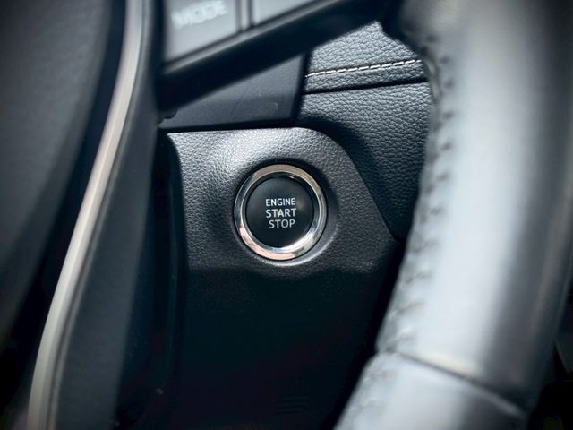 好開好養好省油　通勤、家庭出遊都適合｜摸門、免鑰匙、魚眼頭燈、ACC、LTA車道維持、後雷達、觸控螢幕、後座出風口  第12張相片