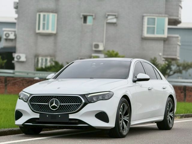 新世代豪華質感與科技全面升級｜48V輕油電、摸門、免鑰匙、P20、360環景、前後雷達、倒車顯影、腳踢、盲點、加熱方向盤  第2張相片