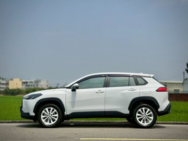 豪華版｜空間大又省油妥善率極高｜入門休旅首選｜摸門解鎖、免鑰匙啟動、魚眼頭燈、ACC跟車、LTA車道維持、後雷達  第4張相片