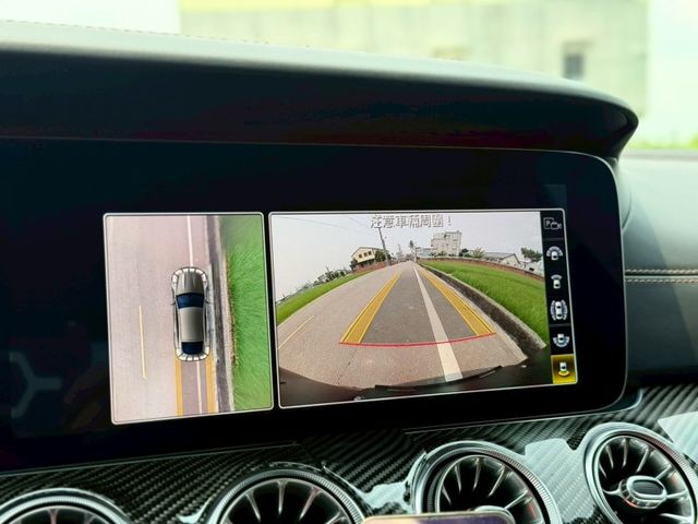 地表上的猛獸 ｜AMG套件、摸門、免鑰匙、23P跟車、車道維持、U88旋鈕、U78跑排氣、電懸​、升降尾翼、腳踢  第13張相片