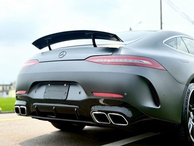 地表上的猛獸 ｜AMG套件、摸門、免鑰匙、23P跟車、車道維持、U88旋鈕、U78跑排氣、電懸​、升降尾翼、腳踢  第18張相片