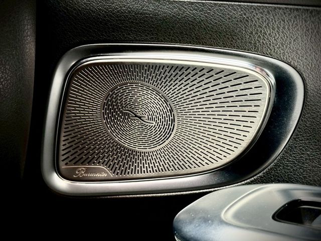 全新MBUX多媒體，數位儀表板，科技感爆棚｜不用200萬｜AMG夜色、48V輕油電、摸門、免鑰匙、360環景、前後雷達  第13張相片