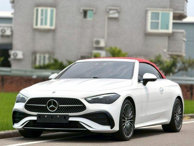 電動敞篷｜四座實用｜好開好停｜稀有釋出｜AMG、48V輕油電、摸門、免鑰匙、P20、雙前座頸部暖氣、方向盤加熱  第2張相片