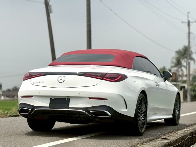 電動敞篷｜四座實用｜好開好停｜稀有釋出｜AMG、48V輕油電、摸門、免鑰匙、P20、雙前座頸部暖氣、方向盤加熱  第14張相片