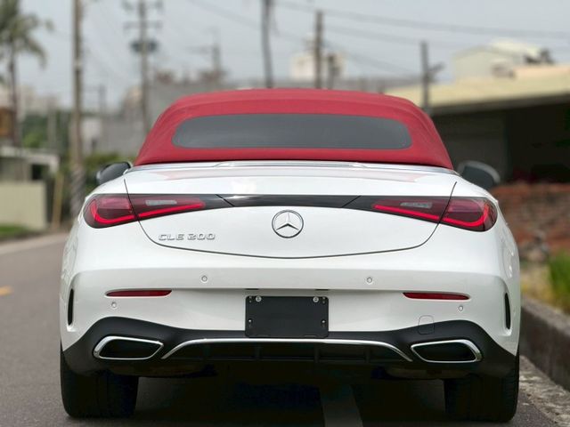 電動敞篷｜四座實用｜好開好停｜稀有釋出｜AMG、48V輕油電、摸門、免鑰匙、P20、雙前座頸部暖氣、方向盤加熱  第15張相片