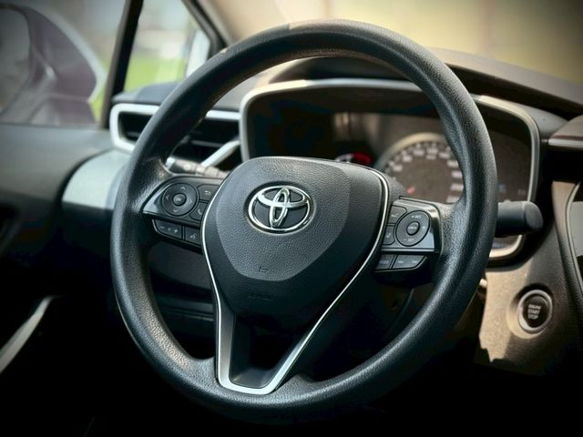 24年式｜超省油神車好養好開妥｜善率高｜摸門、免鑰匙、ACC、抬顯、前後雷達、倒車顯影​、恆溫空調  第6張相片