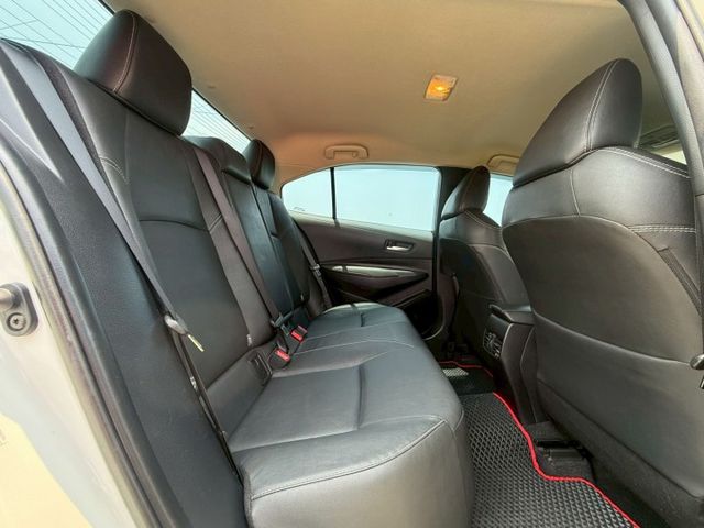 24年式｜超省油神車好養好開妥｜善率高｜摸門、免鑰匙、ACC、抬顯、前後雷達、倒車顯影​、恆溫空調  第8張相片