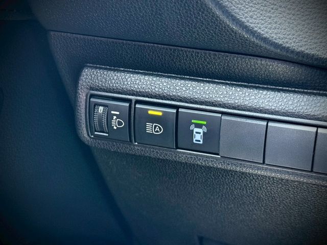 24年式｜超省油神車好養好開妥｜善率高｜摸門、免鑰匙、ACC、抬顯、前後雷達、倒車顯影​、恆溫空調  第13張相片