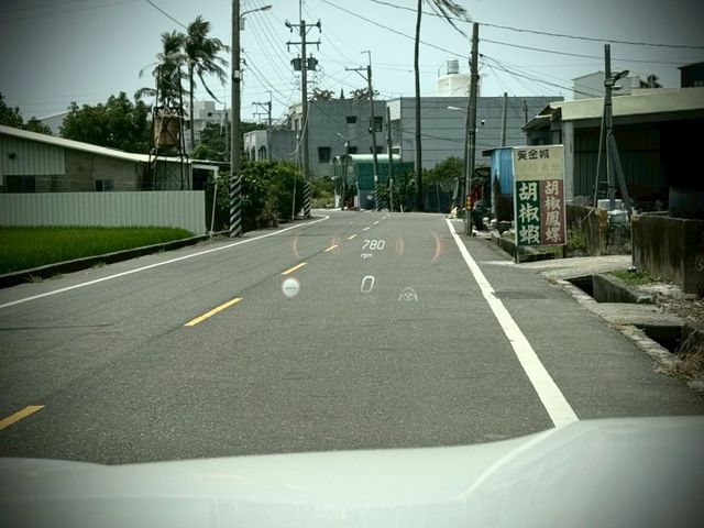 每天通勤的路，動力、舒適、科技一次到位｜AMG夜色、P20、360環景、前後雷達、倒車顯影、盲點、柏林、腳踢​、氣氛燈  第14張相片