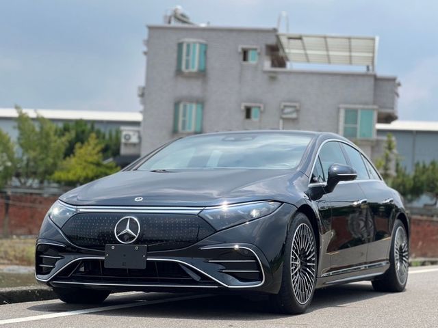 EQS450新能源時代來臨-純電車｜買就送充電樁｜老闆實測充滿電可行駛770km  第2張相片