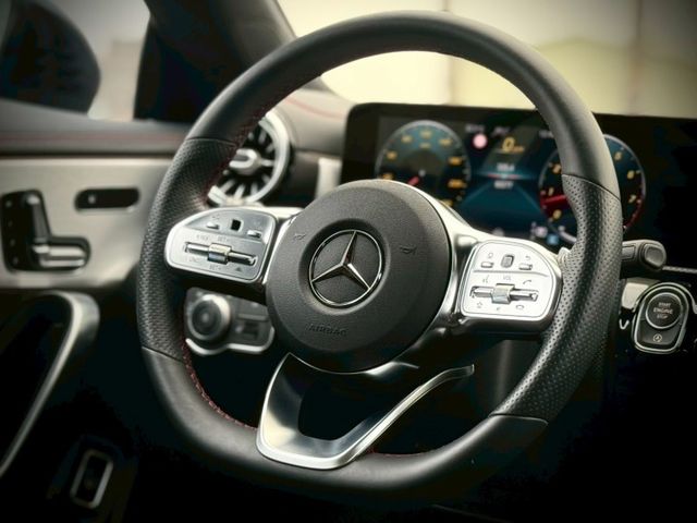 SB獵跑帥氣登場｜夜色套件吸睛首選｜車況優配備齊全｜AMG夜色、雙前門摸門解、免鑰匙、23P、360環景、盲點​、電尾門  第6張相片