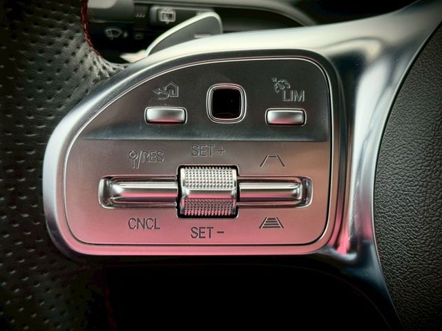 SB獵跑帥氣登場｜夜色套件吸睛首選｜車況優配備齊全｜AMG夜色、雙前門摸門解、免鑰匙、23P、360環景、盲點​、電尾門  第10張相片