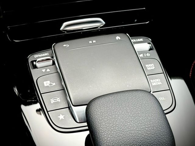 SB獵跑帥氣登場｜夜色套件吸睛首選｜車況優配備齊全｜AMG夜色、雙前門摸門解、免鑰匙、23P、360環景、盲點​、電尾門  第11張相片