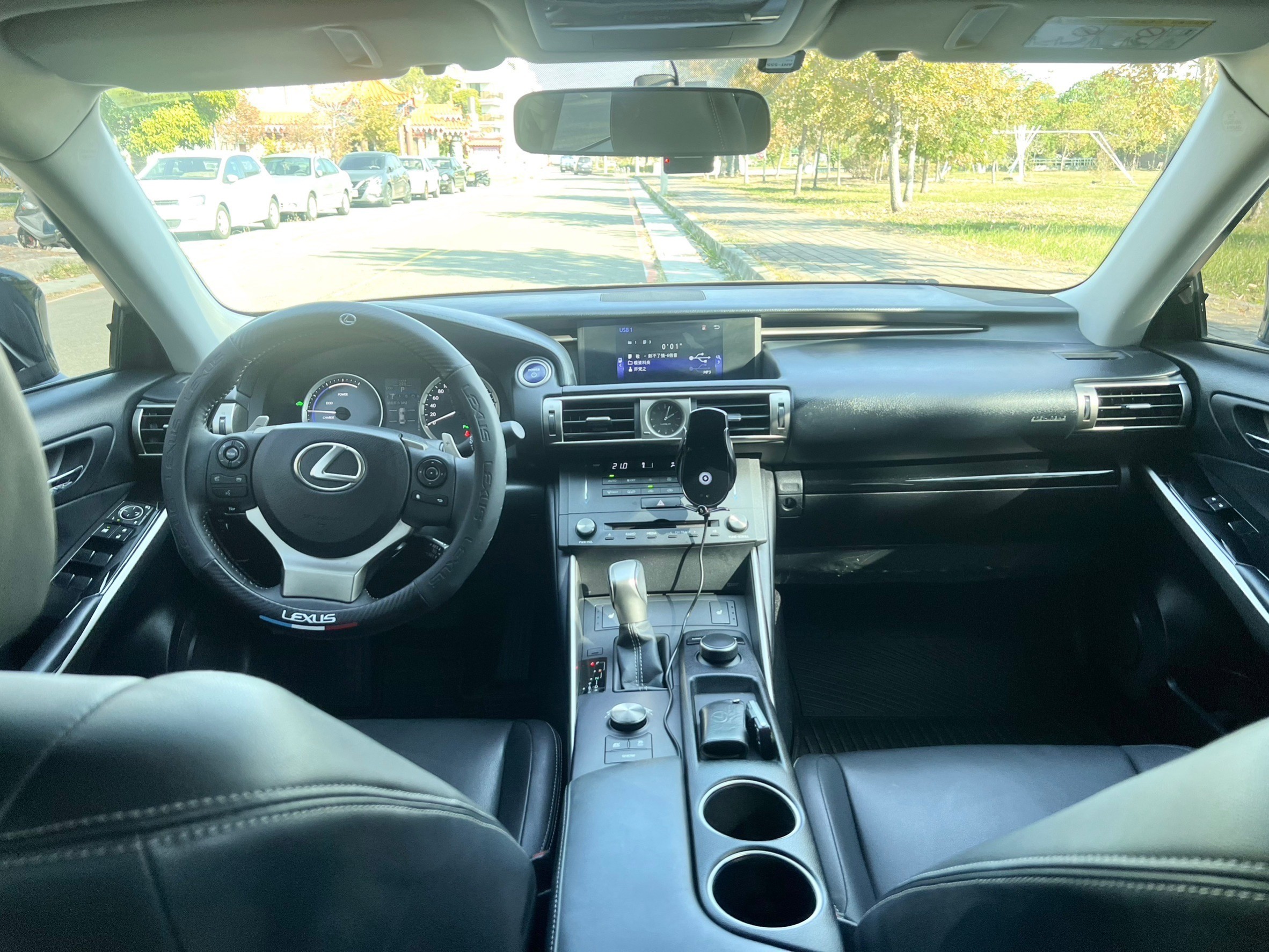 2014年Lexus IS300h  第3張相片