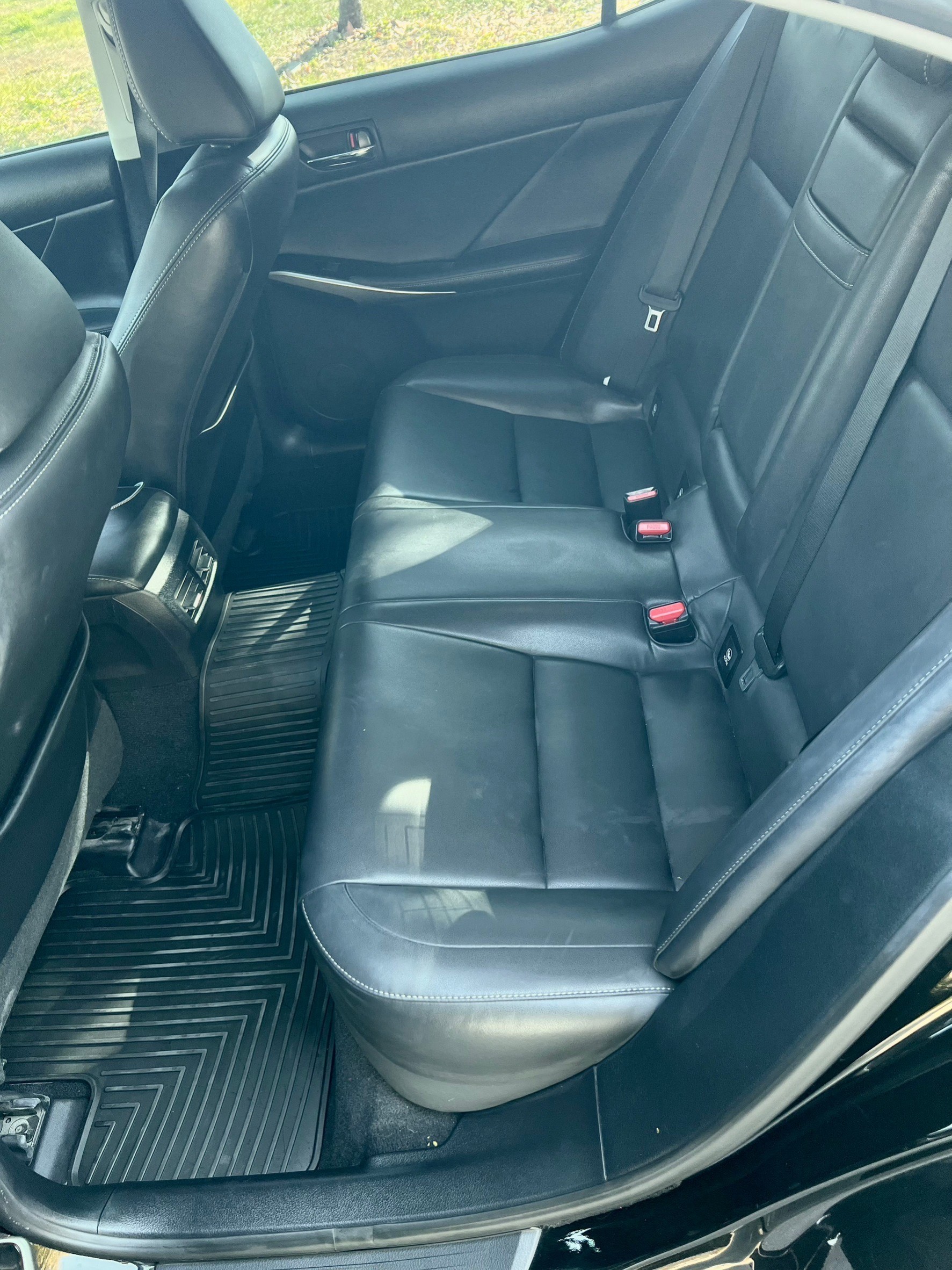 2014年Lexus IS300h  第10張相片