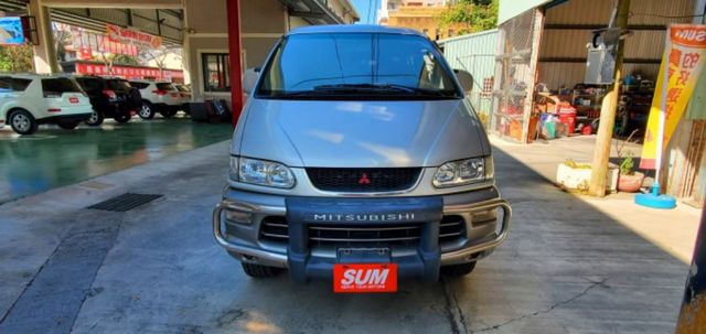 大空間商務車 7人座 4輪傳動 歡迎來電賞車 蔡先生0937-265276  第3張相片