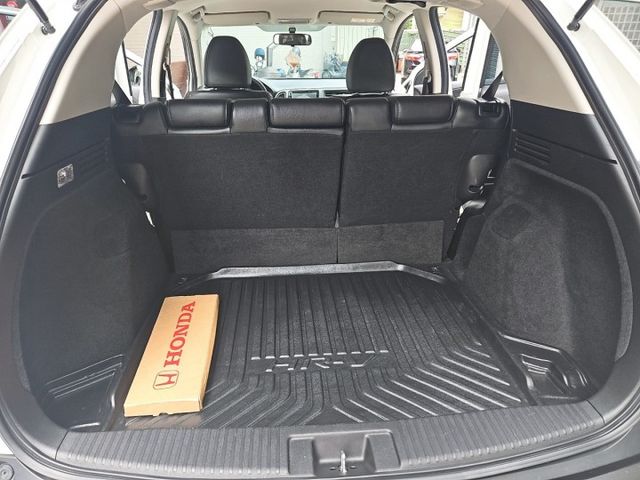 S版本 藍芽 定速 衛星導航 倒車顯影 歡迎來電賞車 蔡先生0937-265276  第14張相片