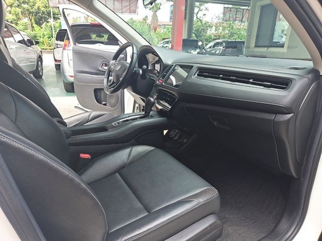 S版本 藍芽 定速 衛星導航 倒車顯影 歡迎來電賞車 蔡先生0937-265276  第16張相片