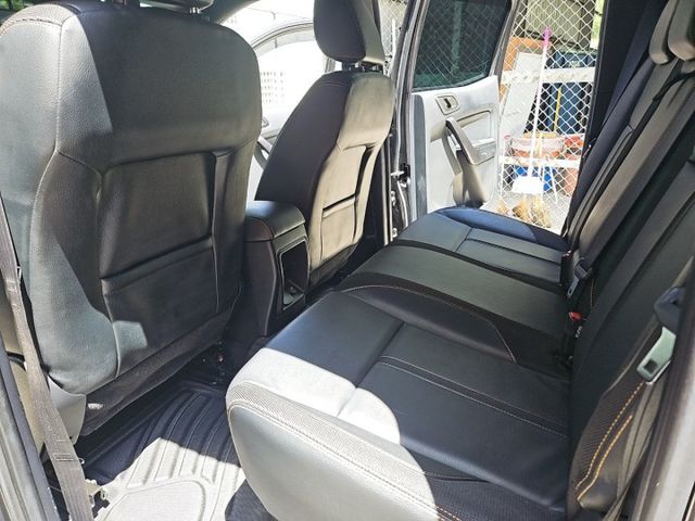 全車原廠保固至2025年 原廠保養 四輪傳動 藍芽定速 歡迎來電賞車 蔡先生0988-088-052  第15張相片