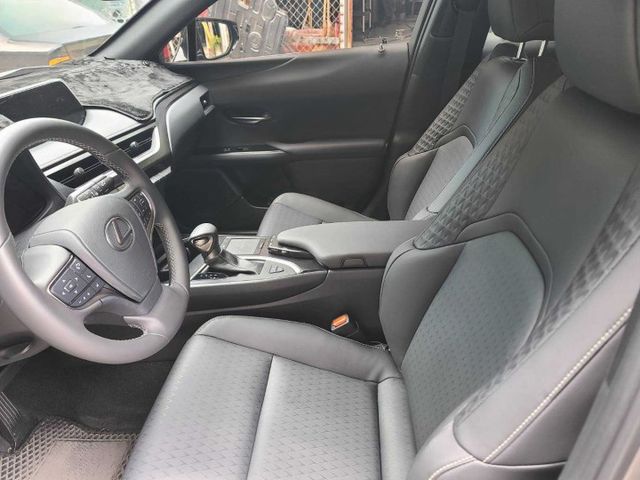 全車原廠保養 正一手車 菁英PLUS版本 藍芽 倒車顯影 定速 歡迎來電賞車蔡先生0937-265276  第16張相片