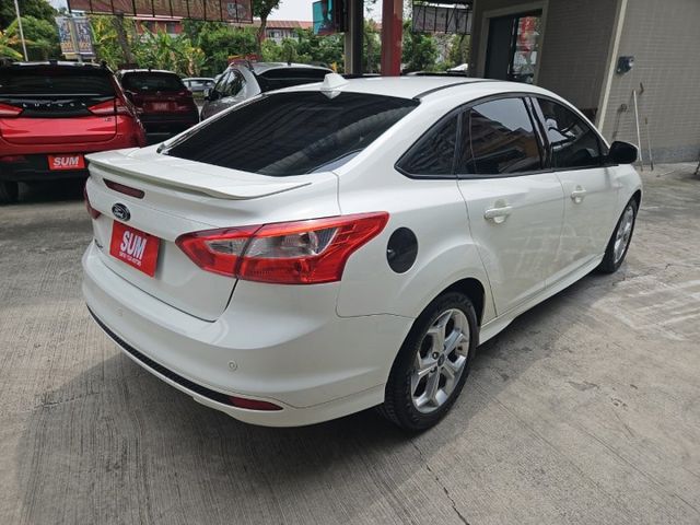 優質好車 定速 方向盤快撥鍵 倒車雷達 歡迎來電賞車 蔡先生0937-265-276  第4張相片