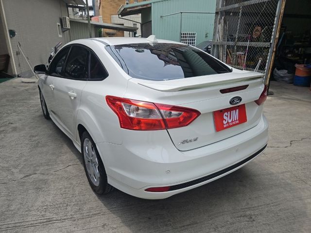 優質好車 定速 方向盤快撥鍵 倒車雷達 歡迎來電賞車 蔡先生0937-265-276  第6張相片