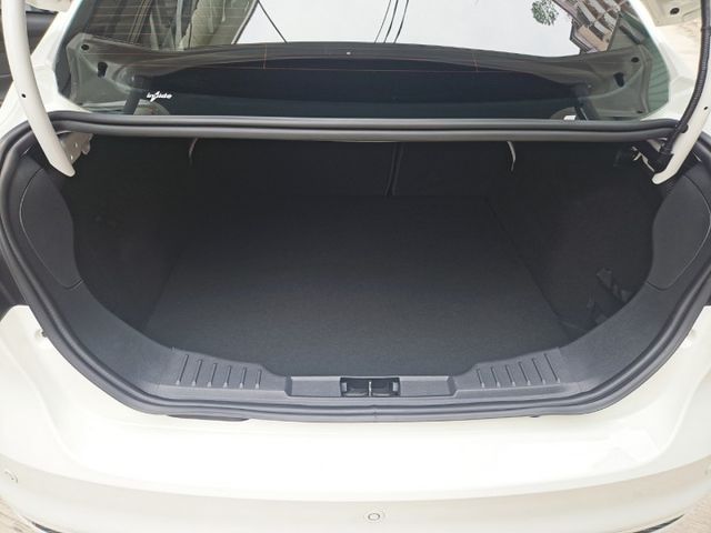 優質好車 定速 方向盤快撥鍵 倒車雷達 歡迎來電賞車 蔡先生0937-265-276  第16張相片