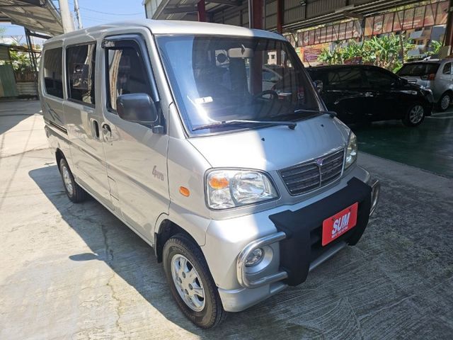 8人座證件 4輪傳動 稀有車 需第三排椅子+購8000 蔡先生0937-265-276  第1張相片
