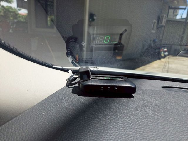 定速 藍芽 倒車顯影 低里程 歡迎來電賞車 蔡先生0937-265-276  第11張相片