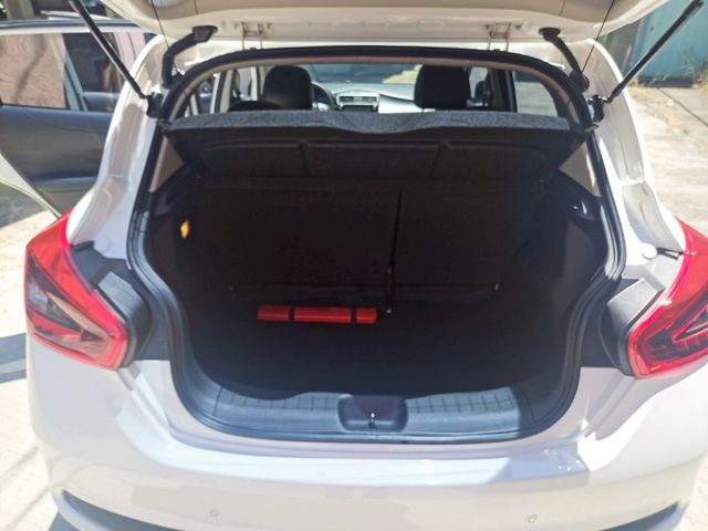 定速 藍芽 倒車顯影 低里程 歡迎來電賞車 蔡先生0937-265-276  第17張相片