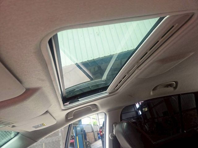 七人座 家庭旅遊必備 藍芽 導航 倒車顯影 歡迎來電賞車 蔡先生0937-265-276  第15張相片