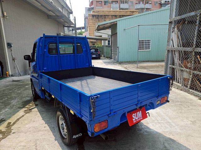 4WD 1.3CC 倒車顯影 歡迎來電賞車 蔡先生0937-265-276  第3張相片