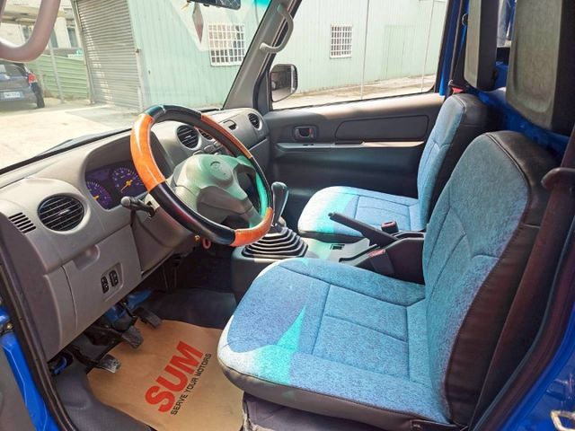 4WD 1.3CC 倒車顯影 歡迎來電賞車 蔡先生0937-265-276  第9張相片