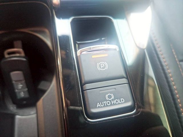 4WD 導航 藍芽 換檔撥片 電動尾門CP值超高 歡迎來電賞車蔡先生0937-265-276  第16張相片